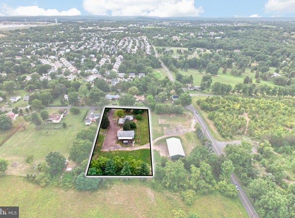 2114 STORE Road, SKIPPACK, PA 19474