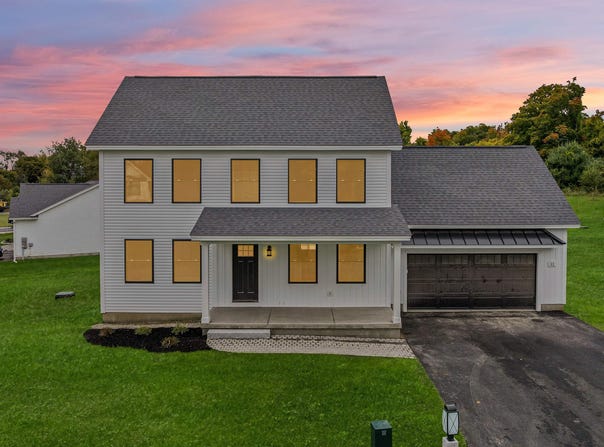 11 Robin Way, Chester, NH 03036