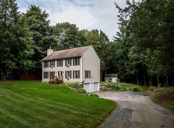 4 Lemon Tree Road, Raymond, NH 03077