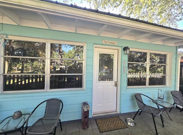 51-4 E Pine St, Lanark Village, FL 32323