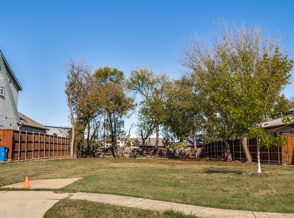 711 E Wall Street, Grapevine, TX 76051