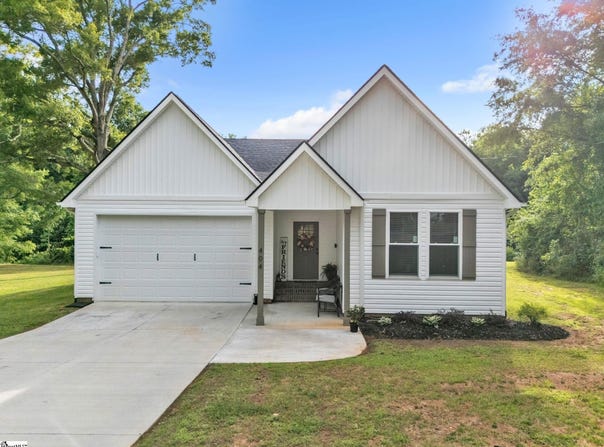 404 Burrell Street, Pendleton, SC 29670