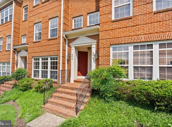 9612 WIGFALL Way, MANASSAS PARK, VA 20111
