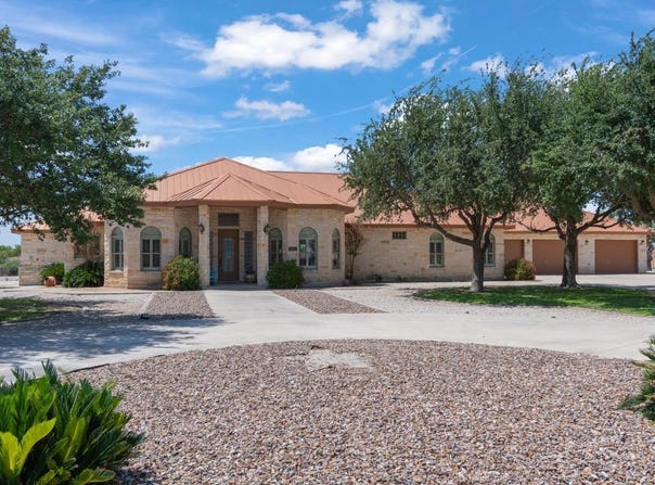 104 The Oak Street, Del Rio, TX 78840