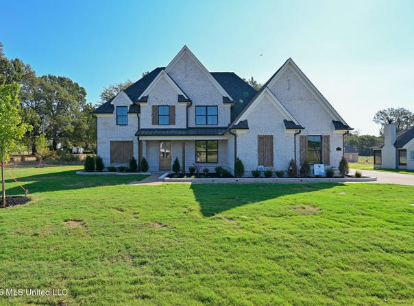 124 Oakworth Drive, Hernando, MS 38632