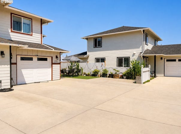 171 E ROOSEVELT St, Carlton, OR 97111