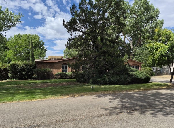 1020 Stuart Road NW, Albuquerque, NM 87114