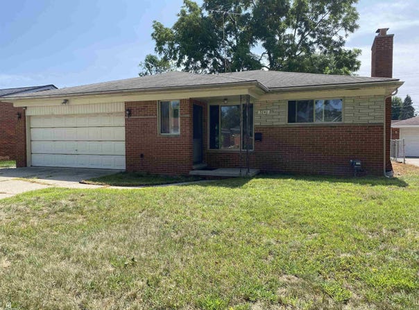 5240 Gerald St, Warren, MI 48092