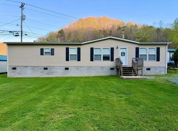 6810 State Highway 194 E, Kimper, KY 41539