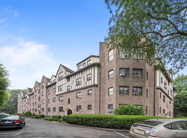 1440 Boston Post Road, Larchmont, NY 10538