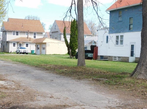 1601 E 47th Street, Ashtabula, OH 44004