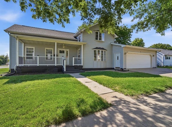 El Paso, IL 61738