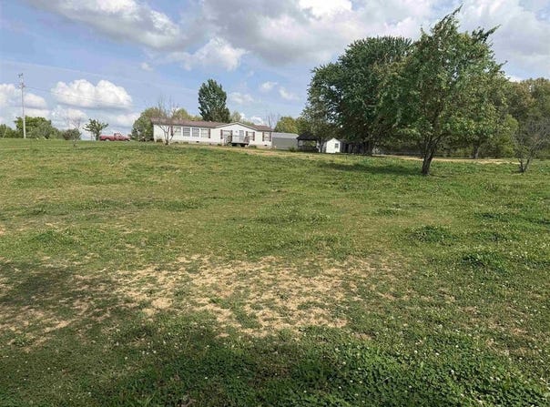 2945 Moseley Road, Utica, KY 42376