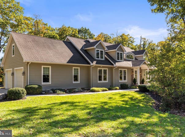 779 LAUREL WOODS Lane, HANOVER, PA 17331