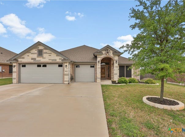 605 Willow Drive, Troy, TX 76579
