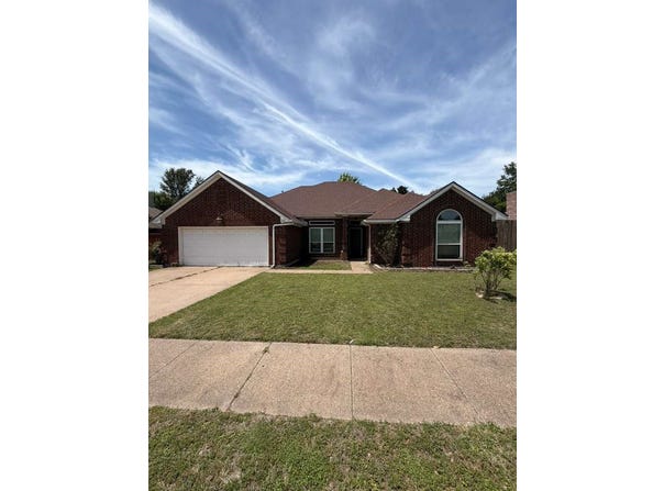 906 busby, Cedar Hill, TX 75104