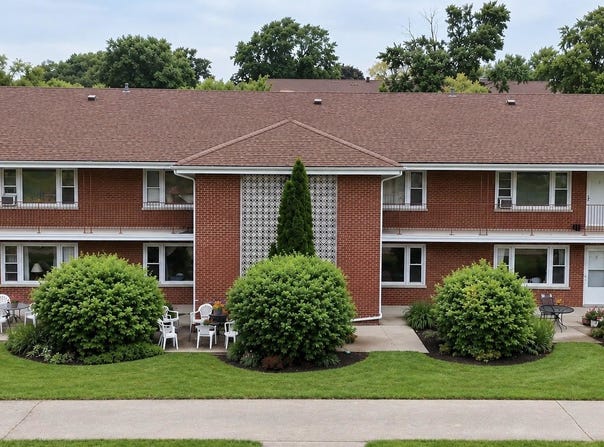 1105 Holiday Lane, Des Plaines, IL 60016
