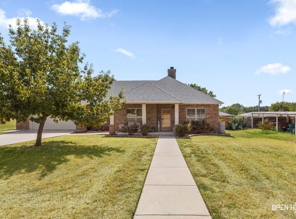 2107 Ruffles Lane, Henrietta, TX 76365