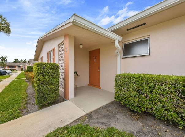 2691 Dudley Drive E, West Palm Beach, FL 33415