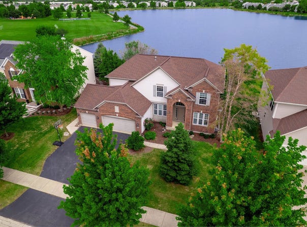 196 Chapin Way, Oswego, IL 60543