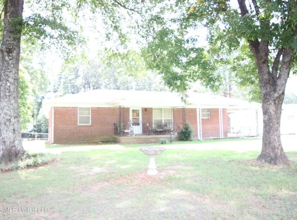 291 N Thunderbird Drive, Hernando, MS 38632