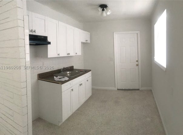 752 NW 3rd Ct, Hallandale Beach, FL 33009