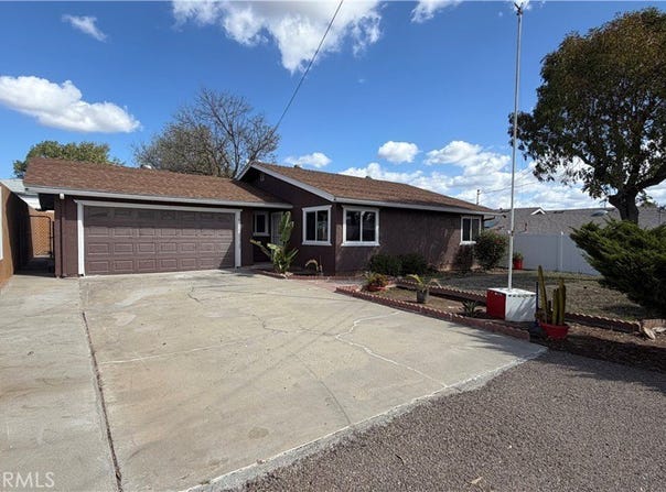 10132 Conejo, Santee, CA 92071