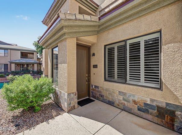 705 E Queen Creek Road, Chandler, AZ 85248