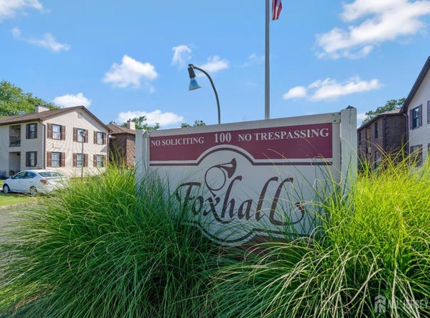 38 Foxhall Common, Middlesex, NJ 08846