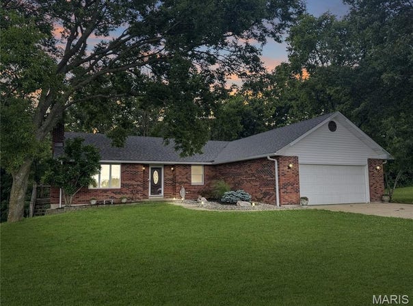 4600 Hilltop Drive, Washington, MO 63090