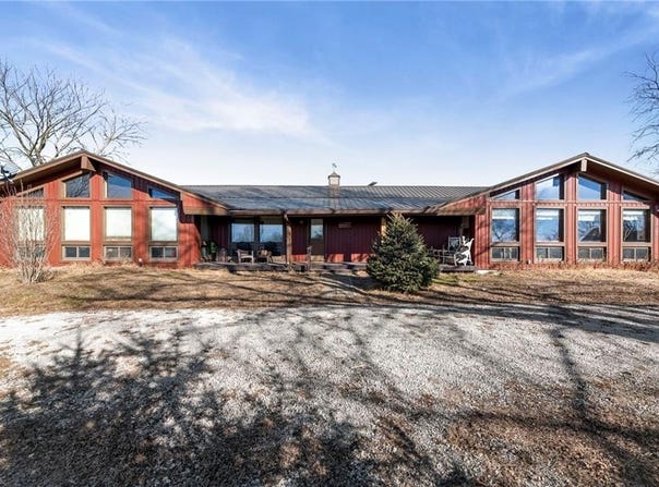 8046 Southpoint Drive, Camden, MO 64017