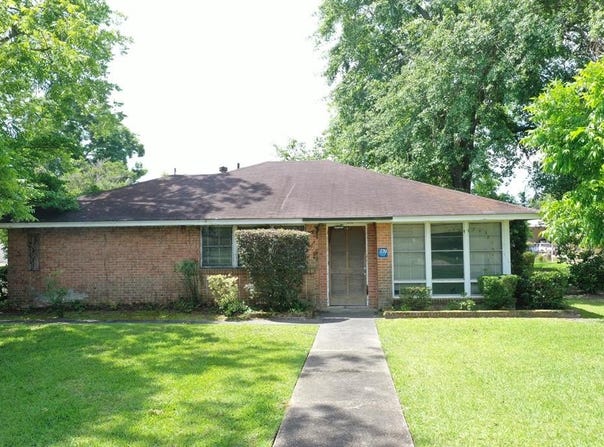 167 Hand Ave., Pelham, GA 31779
