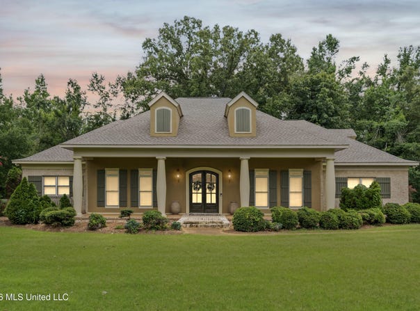 370 Deer Run, Batesville, MS 38606
