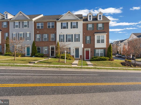 8853 DELEGGE Road, BALTIMORE, MD 21237