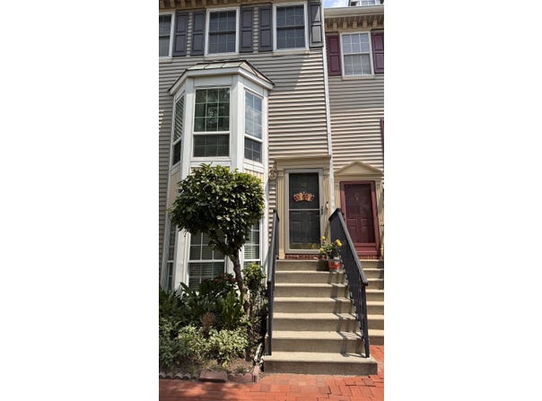 40 HOLLY ST, Jersey City, NJ 07305