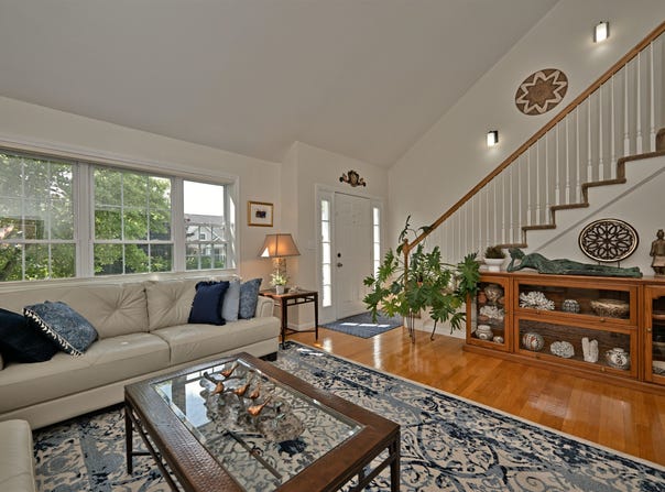 29 Augusta Way, Dover, NH 03820