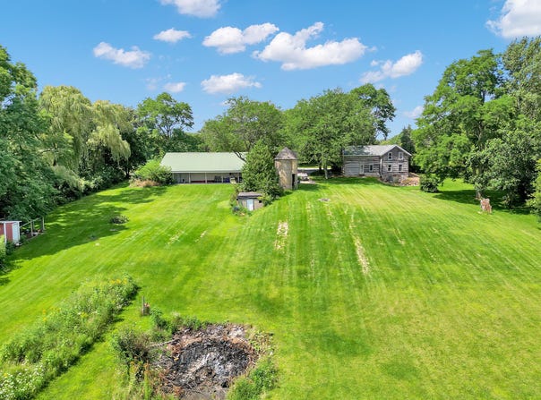 6386 Alpine Dr, West Bend, WI 53095
