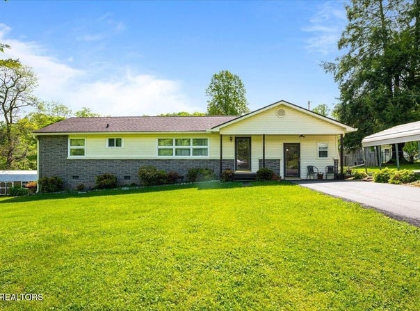 212 Sunset Drive, LaFollette, TN 37766