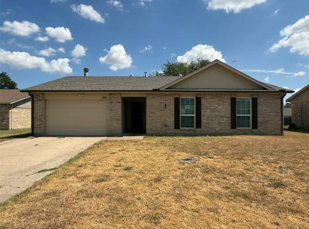 355 Ridgecrest Drive, Saginaw, TX 76179