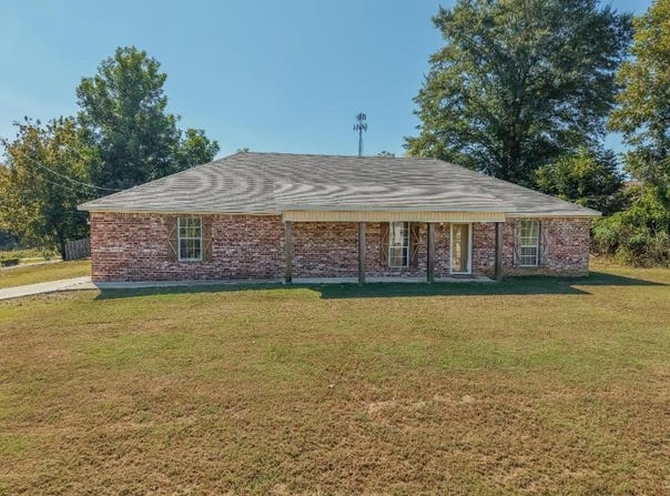 303 E Depot St, Houston, MS 38851