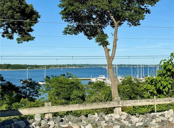 3940 Post Road, Warwick, RI 02886