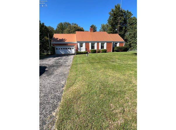 4242 County Road 175, Clyde, OH 43410