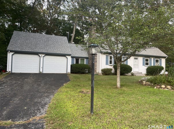 14 Marion Drive, East Lyme, CT 06333