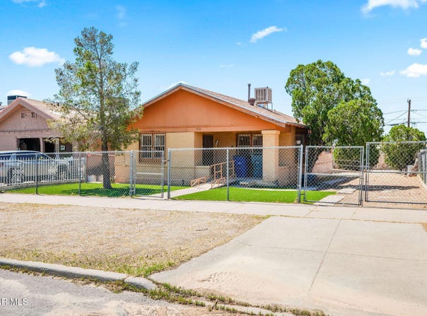 3504 PORTER Avenue, El Paso, TX 79930