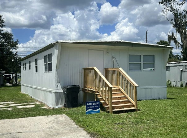 64Tower Manor Cir E, Auburndale, FL 33823
