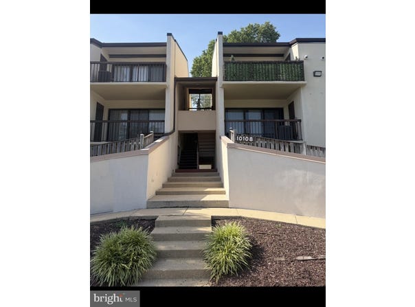 10108 CAMPUS Way S, UPPER MARLBORO, MD 20774