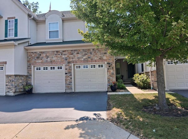 449 Bay Tree Circle, Vernon Hills, IL 60061