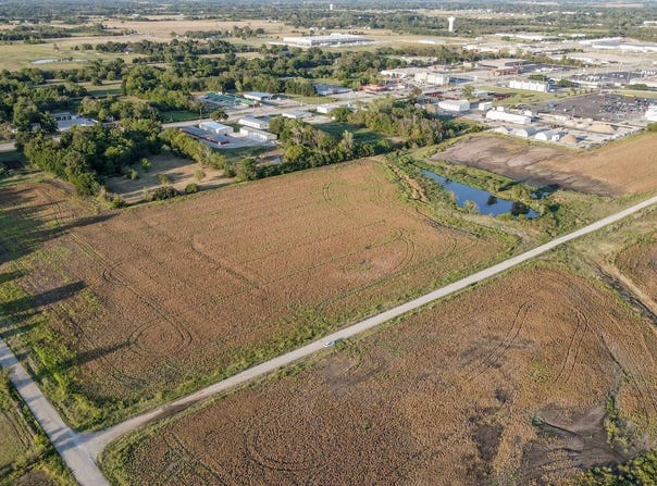W Maple St, Independence, KS 67301