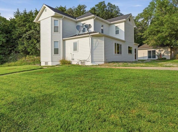 66489 Painter Road, Pacific Junction, IA 51561