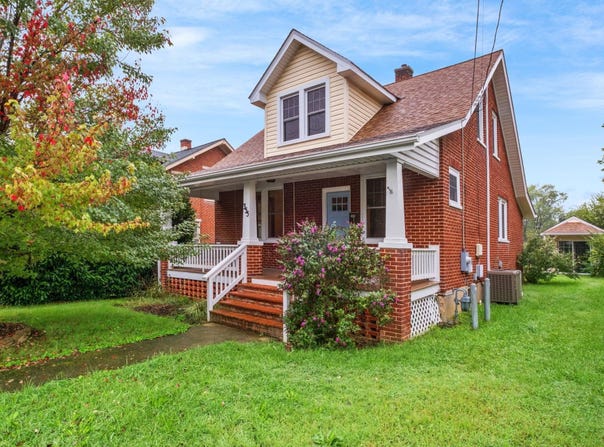 355 FLORENCE AVE, WAYNESBORO, VA 22980